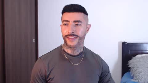 Snapshot of maximus_golden chatting on January 21, 1:50 am Independent Model online show from January 21, 1:50 am