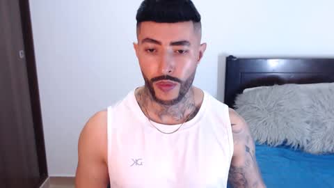 Snapshot of maximus_golden chatting on January 24, 11:12 pm Independent Model online show from January 24, 11:12 pm