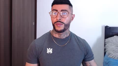 Snapshot of maximus_golden chatting on January 28, 2:11 am Independent Model online show from January 28, 2:11 am