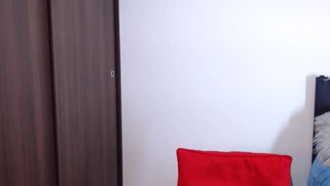 Snapshot of maximus_golden chatting on January 28, 5:11 am Independent Model online show from January 28, 5:11 am