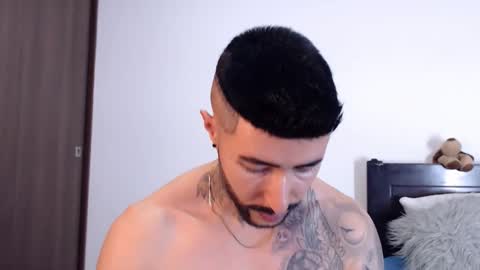 Snapshot of maximus_golden chatting on February 2, 4:05 am Independent Model online show from February 2, 4:05 am