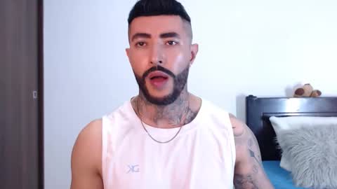 Snapshot of maximus_golden chatting on February 4, 2:49 am Independent Model online show from February 4, 2:49 am