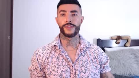 Snapshot of maximus_golden chatting on February 5, 6:13 am Independent Model online show from February 5, 6:13 am