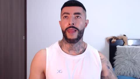 Snapshot of maximus_golden chatting on February 14, 3:33 am Independent Model online show from February 14, 3:33 am