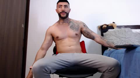 Snapshot of maximus_golden chatting on February 15, 2:37 am Independent Model online show from February 15, 2:37 am