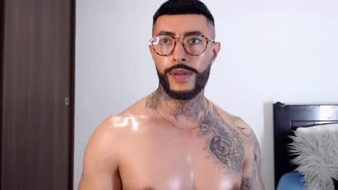 Snapshot of maximus_golden chatting on February 17, 4:20 am Independent Model online show from February 17, 4:20 am