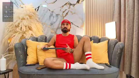 Maximus online show from April 22, 8:32 pm