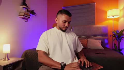 Maximus Clark online show from June 13, 2:31 am