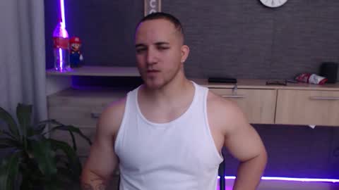 Snapshot of maximussantorini chatting on December 3, 1:24 am maximus online show from December 3, 1:24 am