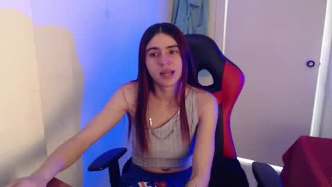 maxinesex_ online show from May 27, 1:41 pm