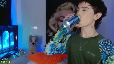 Max online show from September 24, 3:32 am