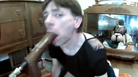 maxjr8008 online show from October 6, 8:17 pm