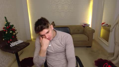 MaxKaiden online show from December 17, 5:57 am