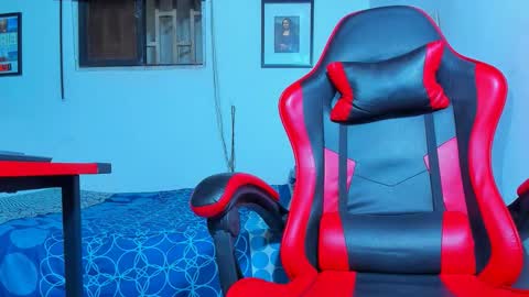 MAX online show from September 14, 8:30 pm