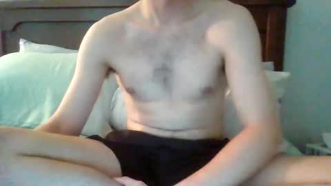 Snapshot of maxpen1215 chatting on May 4, 9:44 pm Max online show from May 4, 9:44 pm
