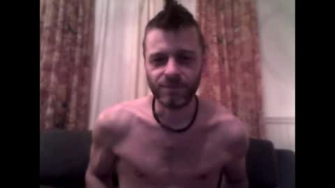 Snapshot of maxthewolf chatting on November 18, 11:15 pm MaxTheWolf online show from November 18, 11:15 pm