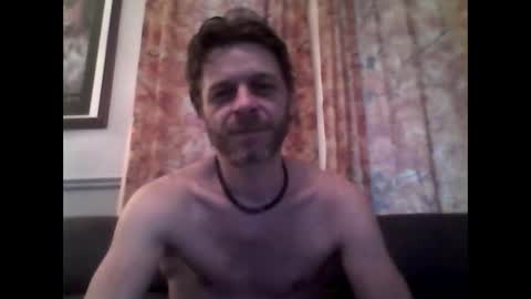Snapshot of maxthewolf chatting on June 9, 12:44 am MaxTheWolf online show from June 9, 12:44 am