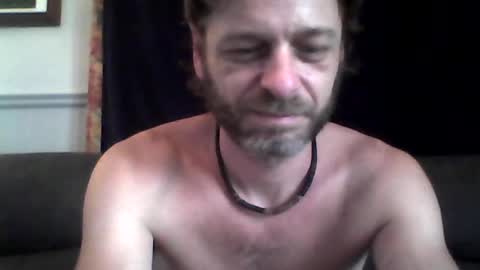 Snapshot of maxthewolf chatting on July 4, 2:01 pm MaxTheWolf online show from July 4, 2:01 pm