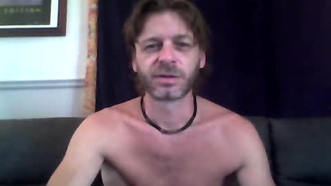 Snapshot of maxthewolf chatting on August 2, 2:26 pm MaxTheWolf online show from August 2, 2:26 pm