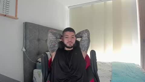 maxvibe_ online show from November 10, 6:07 pm