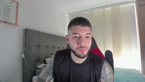 maxvibe_ online show from November 13, 3:33 pm