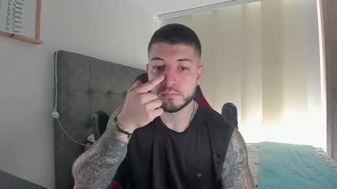 maxvibe_ online show from November 24, 4:29 pm