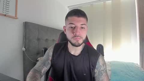 maxvibe_ online show from December 15, 4:44 pm