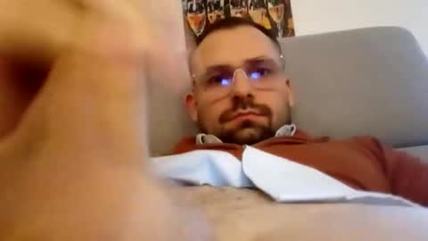 Max online show from December 15, 7:56 am