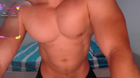 Snapshot of maxwel949813 chatting on October 9, 6:55 am Max online show from October 9, 6:55 am