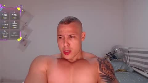 Snapshot of maxwel949813 chatting on December 14, 3:23 am Max online show from December 14, 3:23 am