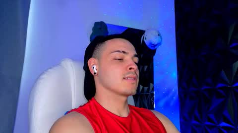 MAX online show from January 12, 8:47 pm