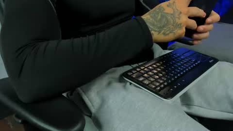 MAX online show from June 19, 6:56 pm