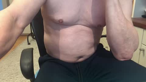 Snapshot of maxx_martin chatting on February 17, 6:54 am Max online show from February 17, 6:54 am