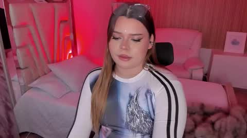 Maxine Minx online show from November 14, 9:19 am