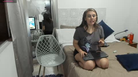 Victoria online show from December 5, 2:09 am