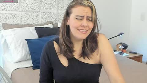 Victoria online show from December 6, 5:55 pm