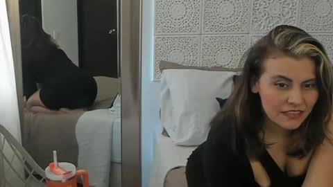 Victoria online show from December 6, 9:02 pm