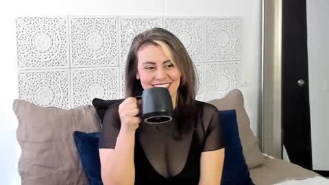 Victoria online show from December 19, 3:08 pm