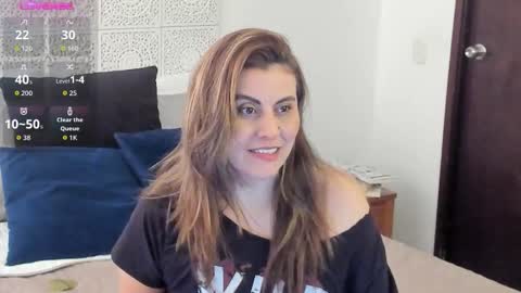 Victoria online show from December 17, 9:43 pm