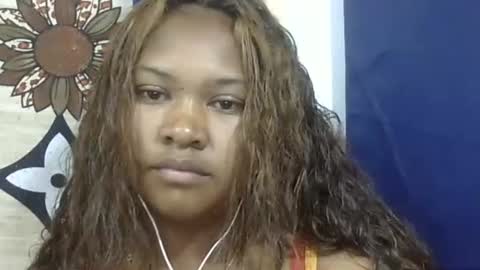 may595642 online show from April 22, 7:11 am