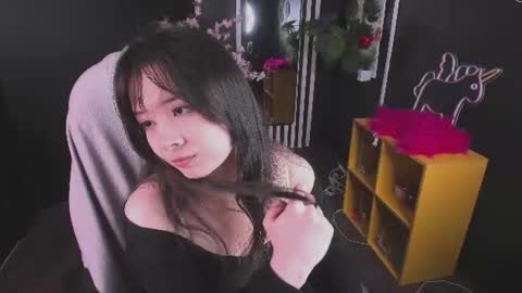 may_lings online show from June 17, 11:12 am
