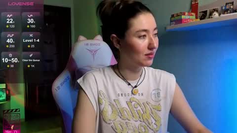 may_may_moon online show from June 29, 3:56 pm