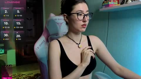 may_may_moon online show from July 2, 7:53 pm
