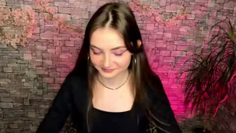 may online show from June 25, 5:17 pm