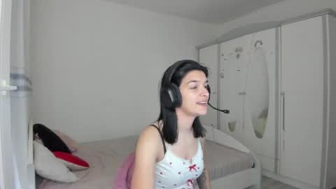 Maya online show from April 24, 4:42 pm