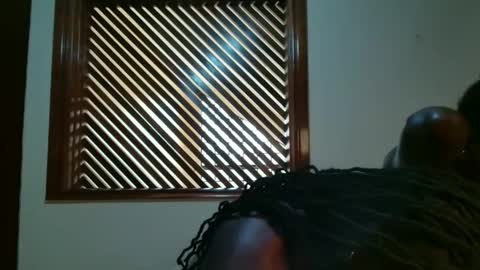 Maya online show from September 18, 6:04 am