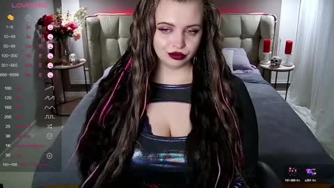 Maya Mils online show from December 11, 1:05 am