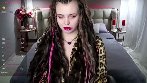 Maya Mils online show from December 14, 1:06 am