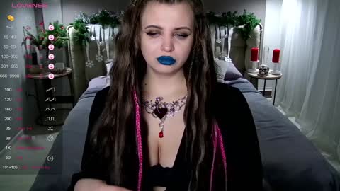 Maya Mils online show from December 21, 1:04 am
