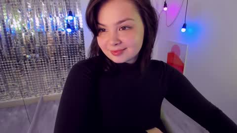 Snapshot of maya_muse chatting on December 21, 6:41 am Woman online show from December 21, 6:41 am